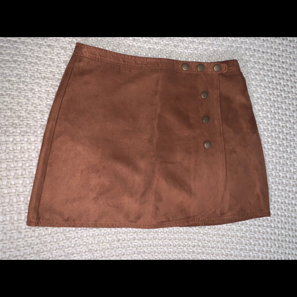 high waisted skirt